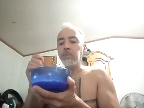 Xoc8  online show from February 19, 7:43 pm