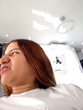 AnthonelaDuque online show from March 3, 8:00 pm