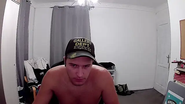 Snapshot of PKrisztian chatting on October 5, 6:50 pm PKrisztian online show from October 5, 6:50 pm