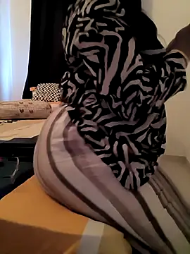 Selina 6 online show from December 27, 2:04 am