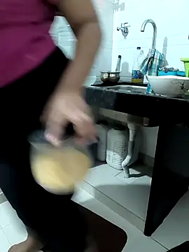 Selina 6 online show from January 7, 2:41 pm