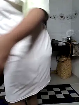 Selina 6 online show from September 27, 1:38 pm