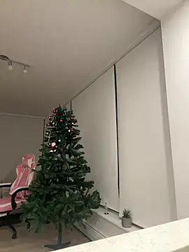 jAsMinE678 online show from December 14, 2:01 am