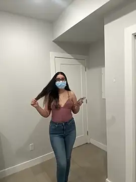 jAsMinE678 online show from April 10, 4:33 pm