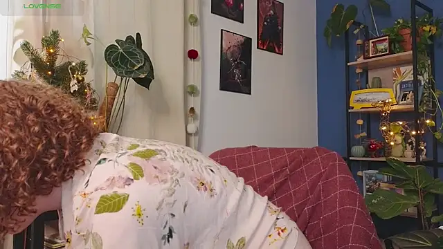 Snapshot of _lightmyfire chatting on December 22, 11:00 am lightmyfire online show from December 22, 11:00 am