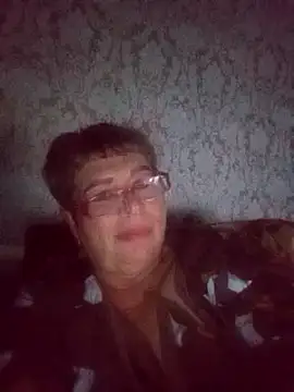 Lee Nell online show from December 17, 1:05 pm