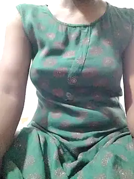 rituporna2004 online show from December 12, 2:26 am