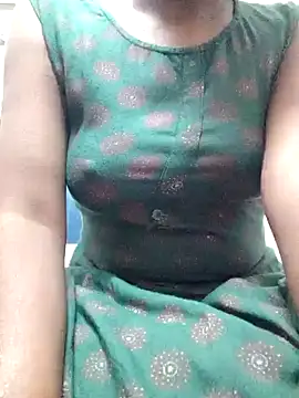 rituporna2004 online show from December 15, 4:26 pm