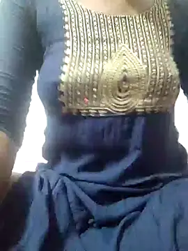 rituporna2004 online show from December 26, 6:19 am