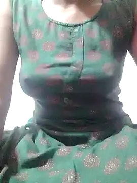 rituporna2004 online show from January 15, 2:24 pm