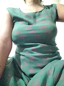 rituporna2004 online show from April 16, 3:35 pm