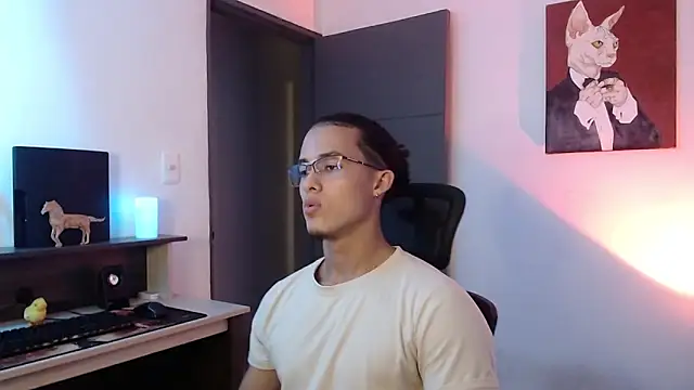 alejo x3 online show from December 27, 11:21 pm