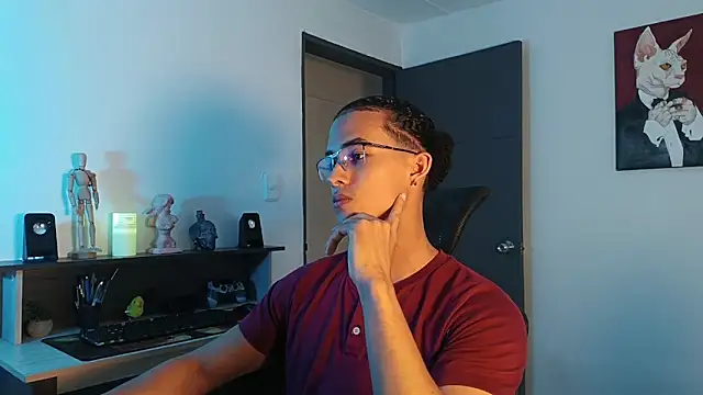 alejo x3 online show from October 8, 9:01 pm