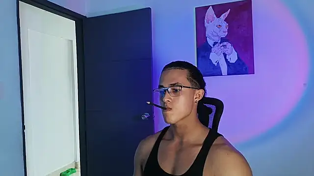 alejo x3 online show from April 6, 9:05 pm