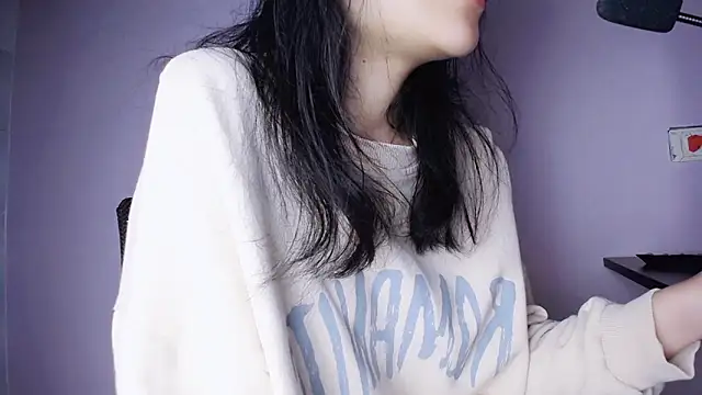 Baenee online show from January 13, 3:15 pm