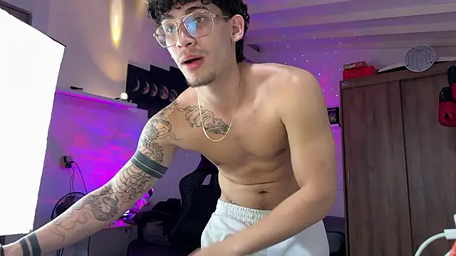 Kisan Smith online show from March 19, 5:55 am