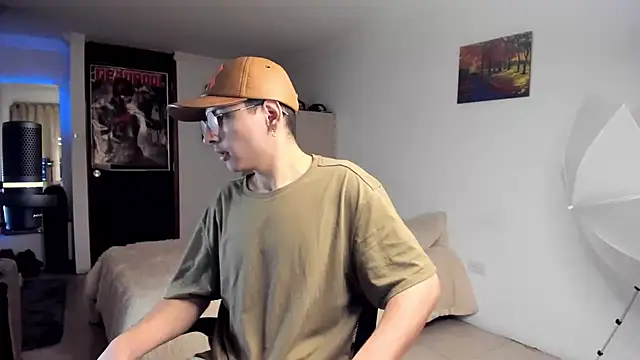 a lejandro 0 8 online show from December 12, 11:03 pm