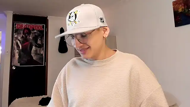 a lejandro 0 8 online show from December 22, 11:09 pm