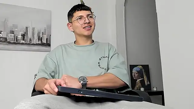 a lejandro 0 8 online show from March 7, 6:24 am