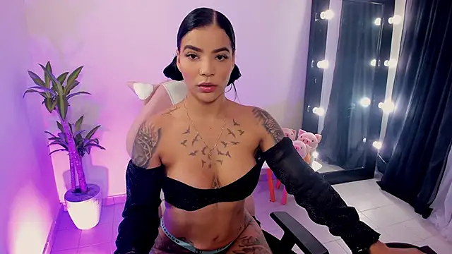 EmmaRusellx online show from January 25, 10:07 pm