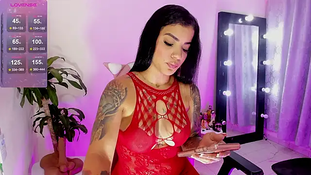 EmmaRusellx online show from March 5, 10:39 pm