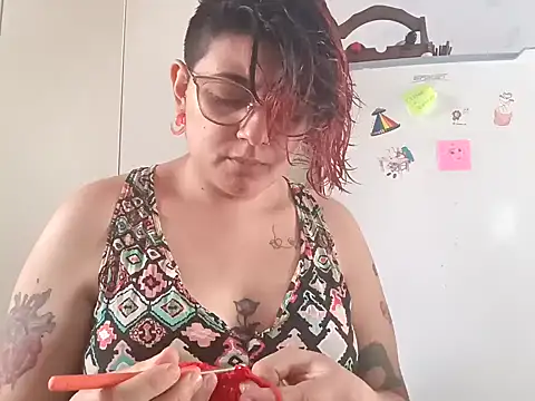 Snapshot of ConeNella chatting on December 24, 3:47 pm ConeNella online show from December 24, 3:47 pm