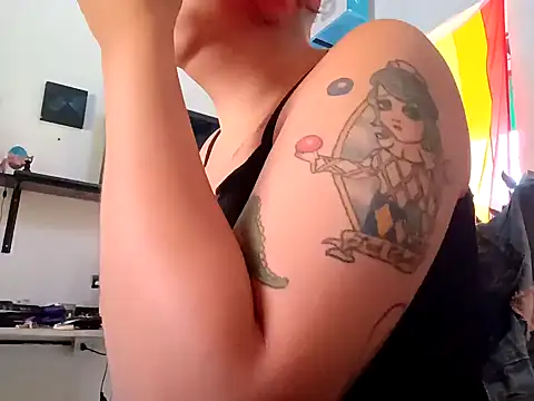 Snapshot of ConeNella chatting on January 3, 2:08 pm ConeNella online show from January 3, 2:08 pm