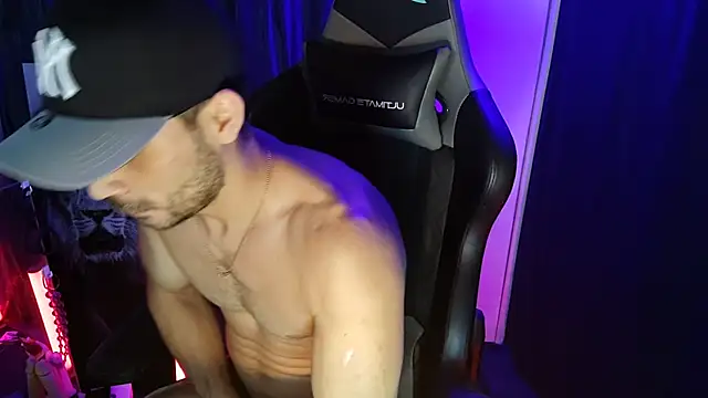 sexyboycolombi4 online show from January 22, 11:45 am