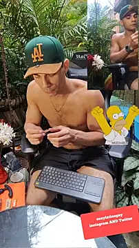 sexyboycolombi4 online show from February 15, 4:45 pm