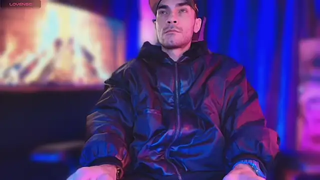 sexyboycolombi4 online show from October 10, 8:57 am