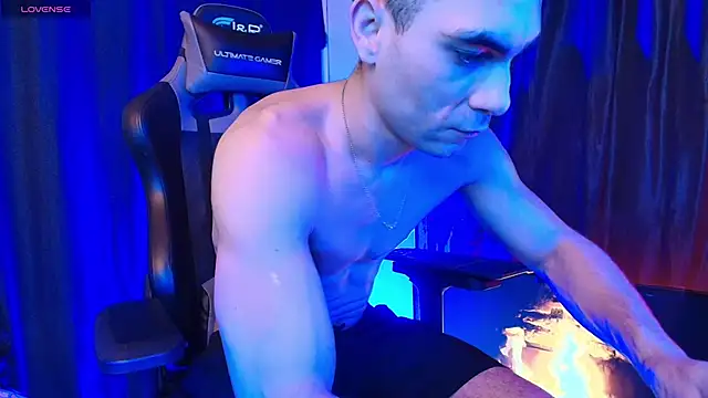 sexyboycolombi4 online show from November 15, 1:25 am