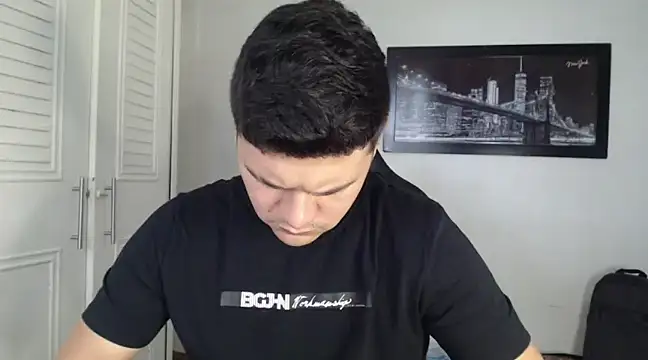 Plug Control online show from December 7, 3:19 pm