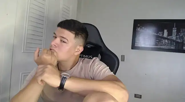 Plug Control online show from January 21, 9:57 pm