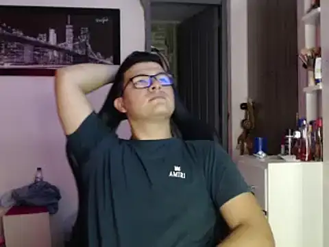 Plug Control online show from February 25, 7:25 pm