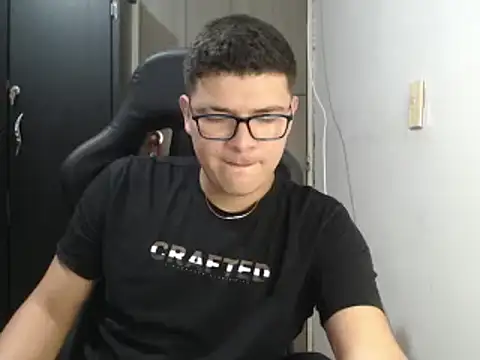 Plug Control online show from March 12, 4:41 am