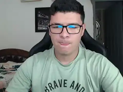 Plug Control online show from March 17, 5:49 pm