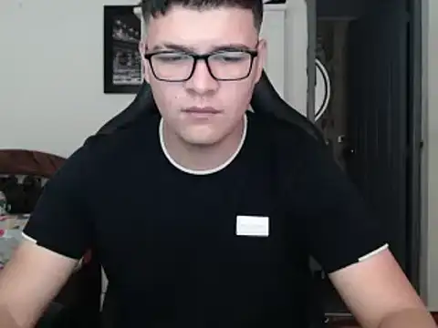 Plug Control online show from March 21, 1:56 pm