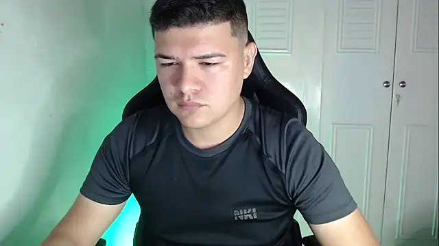 Plug Control online show from September 22, 3:14 pm