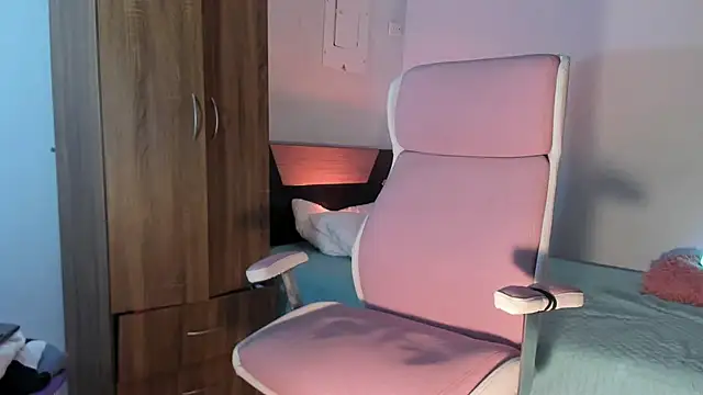 Carolinarossees online show from January 31, 11:13 pm