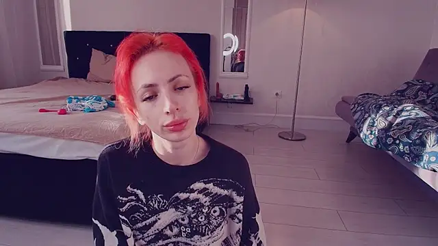 Snapshot of Meowroslava chatting on May 1, 4:55 pm Meowroslava online show from May 1, 4:55 pm