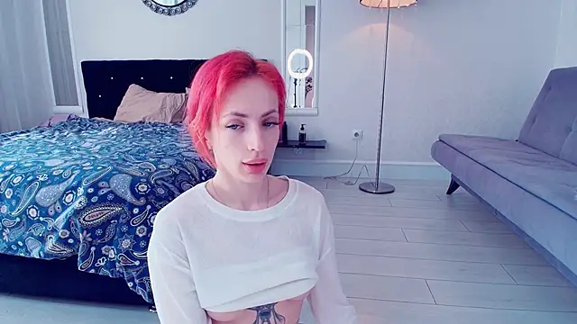 Snapshot of Meowroslava chatting on May 3, 3:07 pm Meowroslava online show from May 3, 3:07 pm
