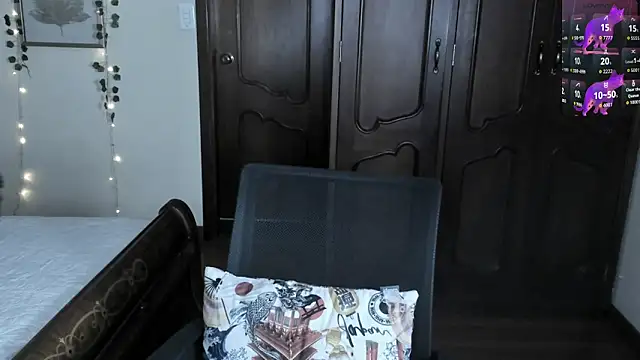 Snapshot of BlueBerry____ chatting on September 18, 9:50 pm BlueBerry online show from September 18, 9:50 pm