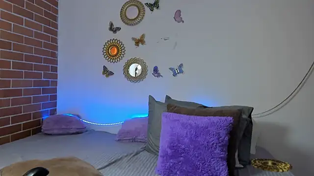 maja hills online show from January 15, 7:12 pm