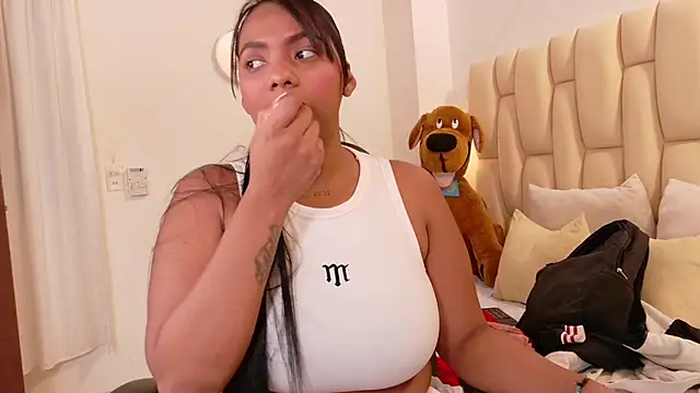 Snapshot of lia_mariana chatting on September 22, 2:35 am lia mariana online show from September 22, 2:35 am