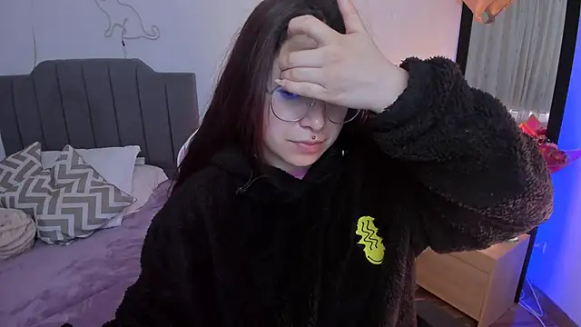 Amy joones online show from March 31, 12:49 pm