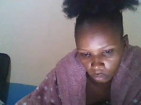 CharlotteDee online show from October 27, 6:45 pm