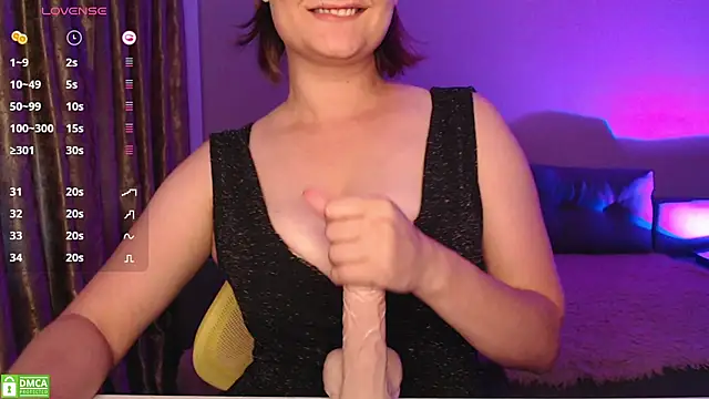 Snapshot of VerySweetKate111 chatting on July 7, 4:00 pm VerySweetKate111 online show from July 7, 4:00 pm