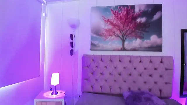 Julianaa Castro  online show from January 10, 5:56 pm