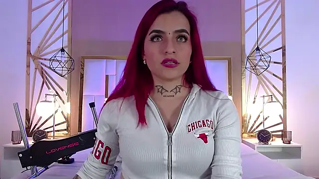 valeriee millerr  online show from February 7, 6:24 pm