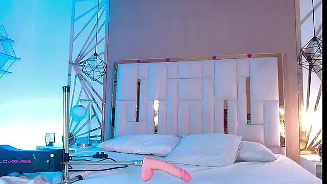 valeriee millerr  online show from February 28, 4:10 pm